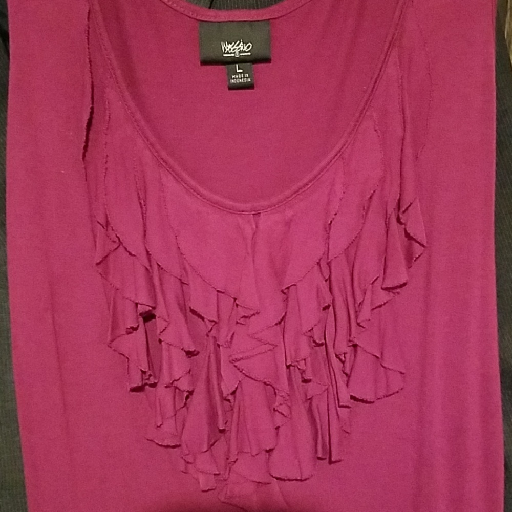 Two Ruffled tanks. Size Medium and Large - Picture 3 of 4